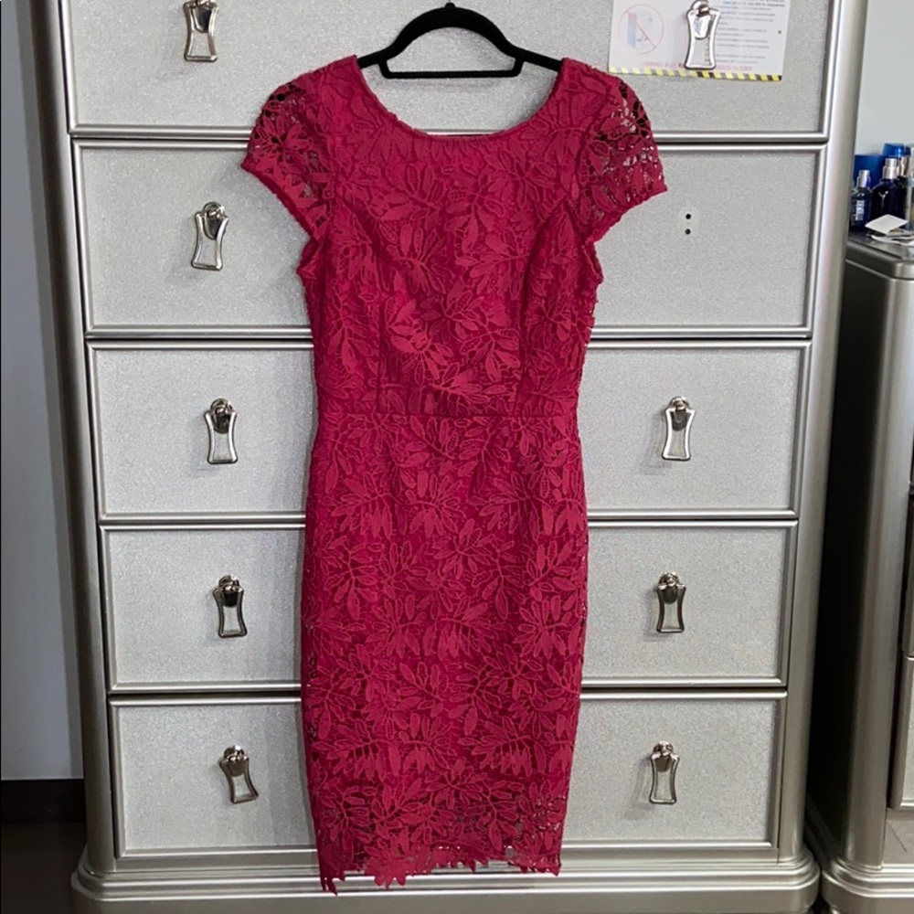 Lulus midi dress size 4